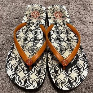 Tori Burch flip flop